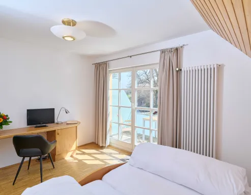 Vierbettzimmer im 3-Sterne-Hotel Gasthof Schweizerhof, Villingen-Obereschach im Schwarzwald